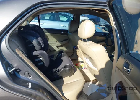 2006 Honda Accord 2.4 Ex z USA, uszkodzony, nr VIN 1HGCM56886A031187